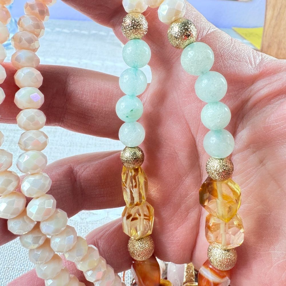 Chic Multi-Color Beaded Necklace - Picture 3 of 9
